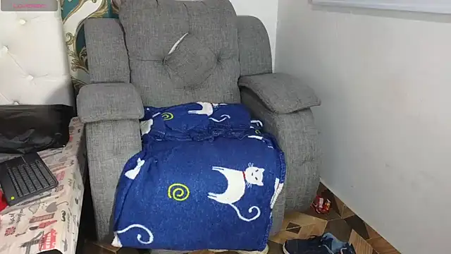 dakota guirl online show from 12-27-24, 09:06