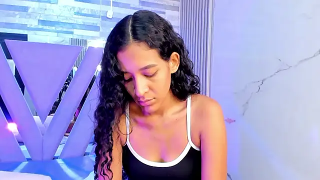 Snapshot of amberr_sweett69 chatting on 03-19-26, 07:40 amberr sweett69 online show from 03-19-26, 07:40