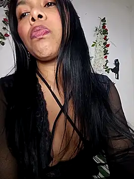 Snapshot of DIORA_Latina chatting on 09-12-25, 05:40 DIORA Latina online show from 09-12-25, 05:40