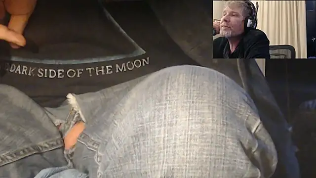 Snapshot of BrisonChase chatting on 12-03-24, 04:28 BrisonChase online show from 12-03-24, 04:28