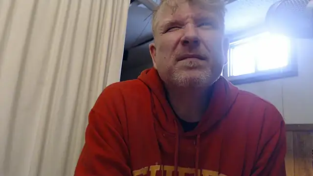 Snapshot of BrisonChase chatting on 01-17-25, 04:57 BrisonChase online show from 01-17-25, 04:57