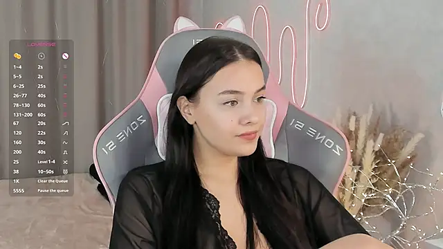 Snapshot of _Sweetie_ chatting on 03-22-25, 02:03 Sweetie online show from 03-22-25, 02:03