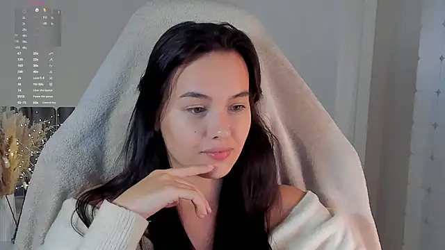 Snapshot of _Sweetie_ chatting on 09-20-25, 05:14 Sweetie online show from 09-20-25, 05:14