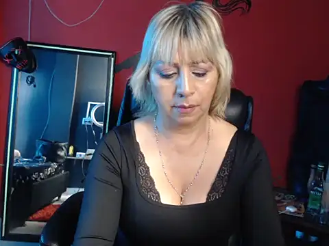 KLOE PIELL online show from 03-06-26, 08:05