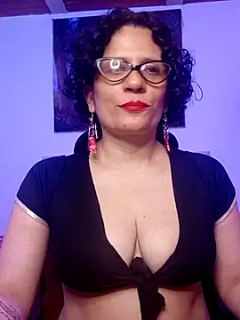 Snapshot of Daneshka_naughty chatting on 09-12-25, 01:28 Daneshka naughty online show from 09-12-25, 01:28