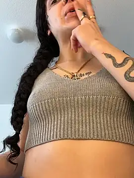 exoticmisfitt online show from 02-12-26, 07:20