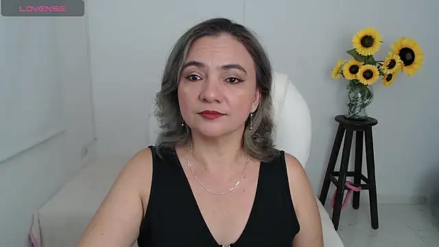 Ghada milf online show from 10-17-25, 11:40