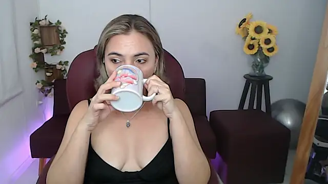 Ghada milf online show from 05-17-26, 09:44