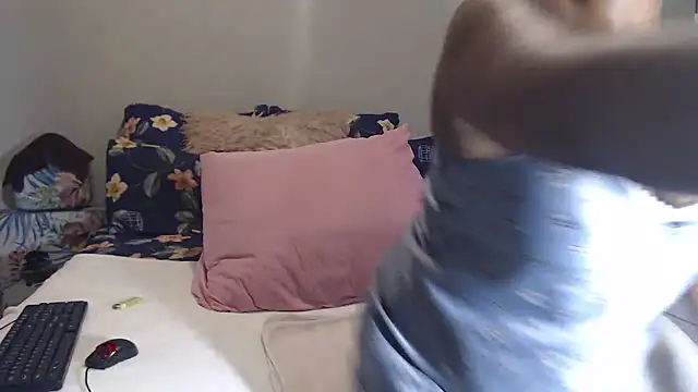 Snapshot of Amberbela chatting on 01-18-26, 06:55 Amberbela online show from 01-18-26, 06:55