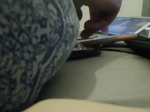 Snapshot of lickthehottie chatting on 08-07-26, 09:06 lickthehottie online show from 08-07-26, 09:06