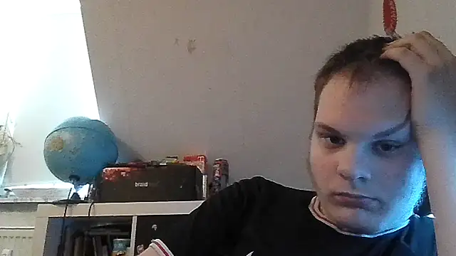 Nicolasjlhkjzl online show from 05-25-26, 01:50