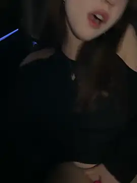 Snapshot of Peachy_Dream chatting on 01-11-25, 12:44 Peachy Dream online show from 01-11-25, 12:44