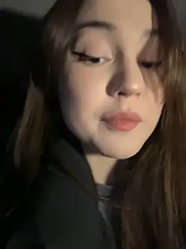 Snapshot of Peachy_Dream chatting on 02-13-25, 04:39 Peachy Dream online show from 02-13-25, 04:39