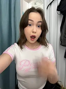 Snapshot of Peachy_Dream chatting on 03-13-25, 02:12 Peachy Dream online show from 03-13-25, 02:12