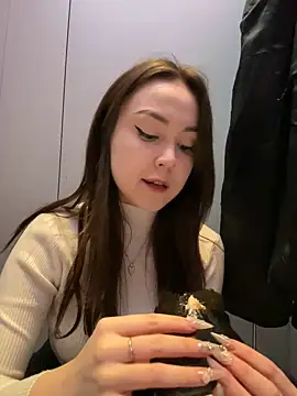 Snapshot of Peachy_Dream chatting on 03-22-25, 12:25 Peachy Dream online show from 03-22-25, 12:25