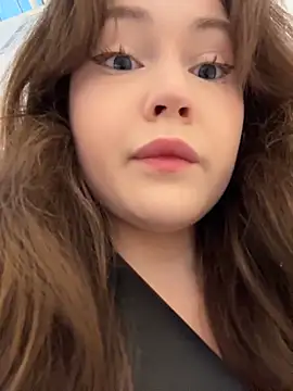 Snapshot of Peachy_Dream chatting on 10-31-25, 02:07 Peachy Dream online show from 10-31-25, 02:07