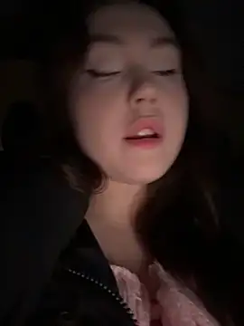 Peachy Dream online show from 01-18-26, 06:12