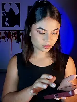 Snapshot of Cleo_hills chatting on 09-21-25, 01:57 Cleo hills online show from 09-21-25, 01:57