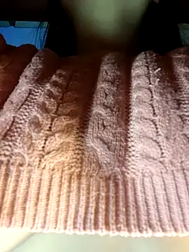 Snapshot of Cleo_hills chatting on 10-10-25, 03:00 Cleo hills online show from 10-10-25, 03:00