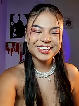 Cleo hills online show from 11-27-25, 02:52