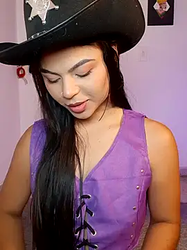 Cleo hills online show from 03-26-26, 01:38