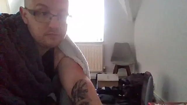 666closetbiboy online show from 04-11-26, 05:28