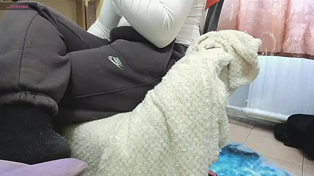 Queen Sport online show from 11-16-25, 09:15