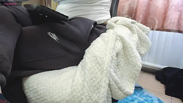 Queen Sport online show from 11-21-25, 07:40