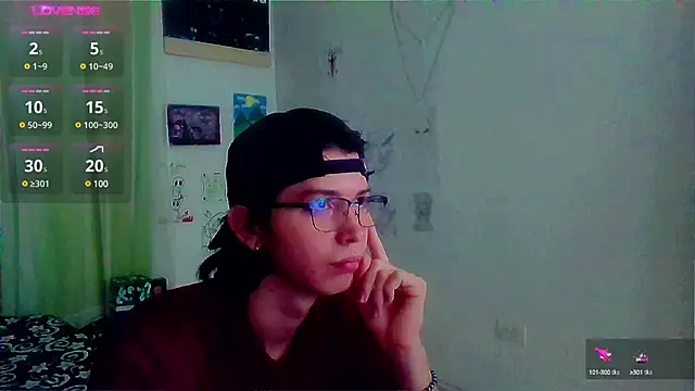 Snapshot of Andy_gray chatting on 02-01-25, 11:32 Andy gray online show from 02-01-25, 11:32