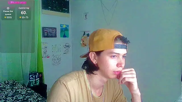 Snapshot of Andy_gray chatting on 02-22-25, 02:08 Andy gray online show from 02-22-25, 02:08