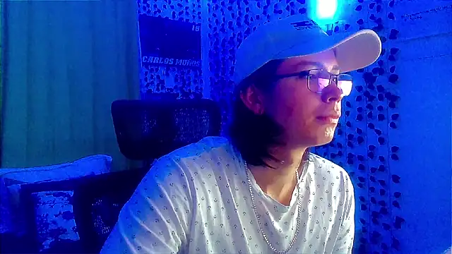 Snapshot of Andy_gray chatting on 07-09-26, 11:58 Andy gray online show from 07-09-26, 11:58