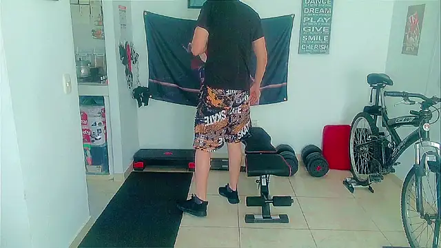 Snapshot of Andy_gray chatting on 07-21-26, 12:29 Andy gray online show from 07-21-26, 12:29