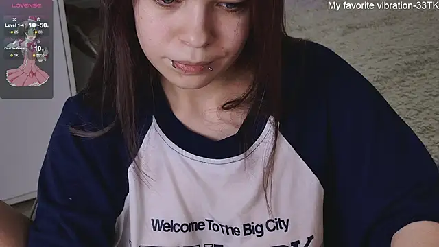 Snapshot of ValBae chatting on 01-13-25, 06:49 ValBae online show from 01-13-25, 06:49