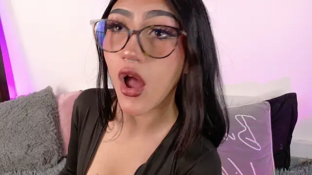 miluv19 online show from 05-30-26, 06:49