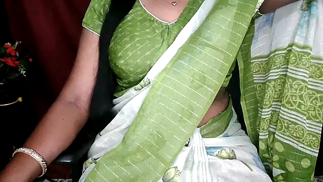Snapshot of shila20 chatting on 06-04-26, 07:36 shila20 online show from 06-04-26, 07:36