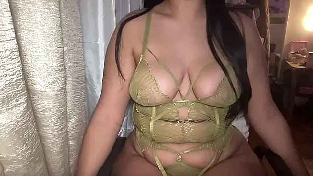 Snapshot of Milla4real chatting on 01-15-26, 07:02 Milla4real online show from 01-15-26, 07:02