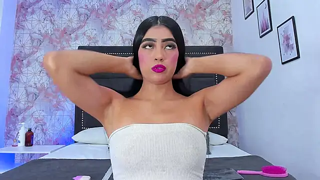 Snapshot of Mia-Monroe chatting on 01-24-25, 07:39 Mia-Monroe online show from 01-24-25, 07:39