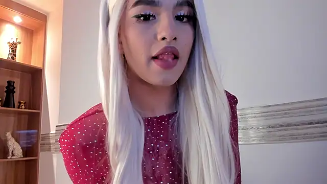 Sophia Cambpell online show from 04-08-26, 10:10