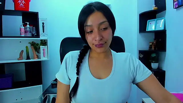 Sarah Hornny online show from 07-10-26, 08:11