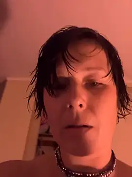 KatieBARBiE98 online show from 12-12-24, 09:48