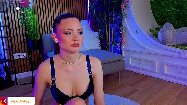 AlyseReuse online show from 02-21-26, 08:21