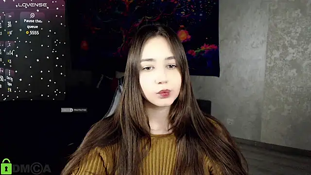 Mary Moonlight online show from 02-14-25, 05:25