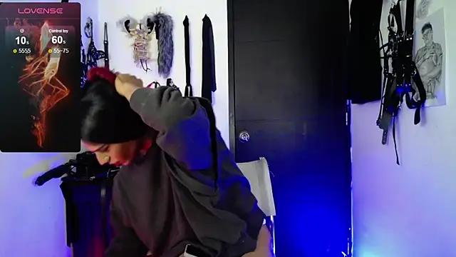 akinoro  online show from 12-28-24, 06:17