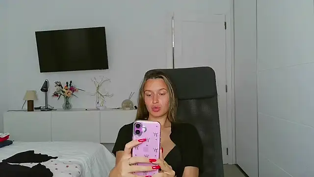 Submissive love online show from 10-29-25, 04:20