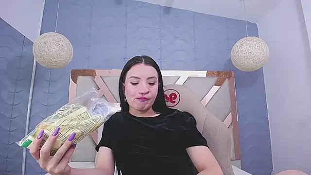 Snapshot of charlotte_colee chatting on 12-07-24, 01:40 charlotte colee online show from 12-07-24, 01:40