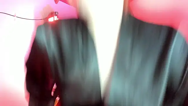 Snapshot of sweeet_peach chatting on 04-25-26, 05:54 sweeet peach online show from 04-25-26, 05:54