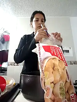 Bonny Klote online show from 01-28-25, 01:39