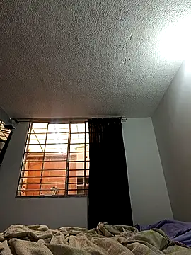 Bonny Klote online show from 10-14-25, 04:41