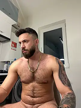 Snapshot of LoveIsBlind_ chatting on 12-17-24, 12:34 LoveIsBlind  online show from 12-17-24, 12:34