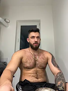 Snapshot of LoveIsBlind_ chatting on 12-17-24, 09:27 LoveIsBlind  online show from 12-17-24, 09:27